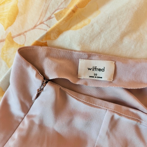 aritzia wilfred midi skirt - pastel pink midi skirt with slit (00) - Picture 3 of 5